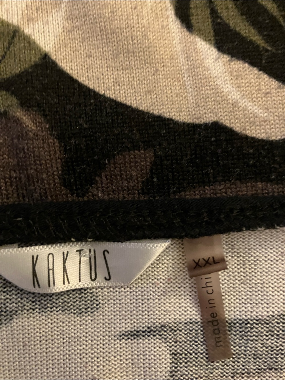 Kaktus Olive & Black Camo Leaf V-Neck Sweatshirt - Picture 3 of 3